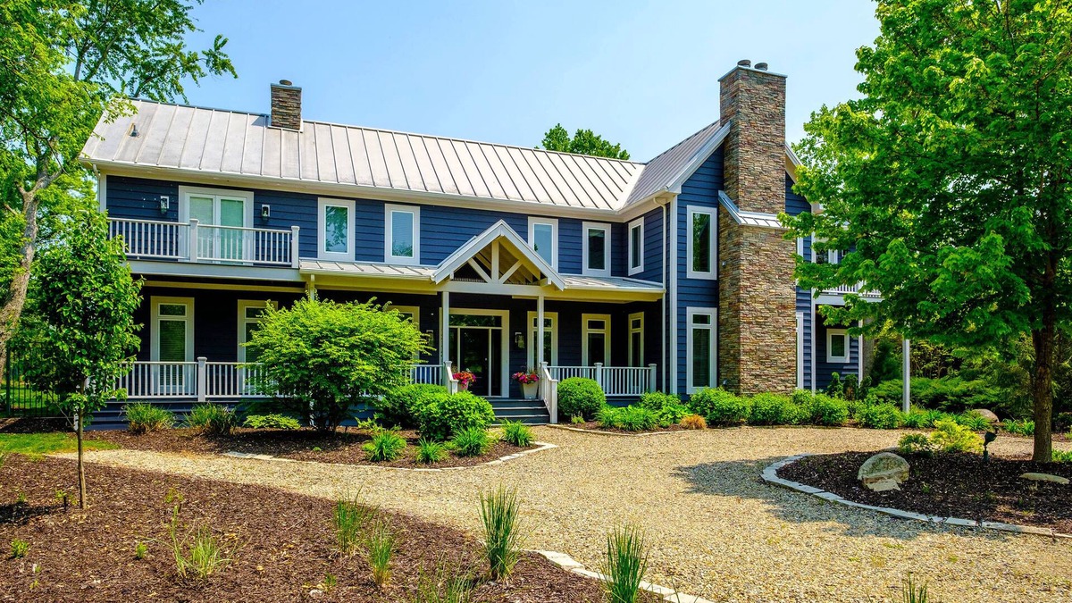 Sawyer House | 7 Bedroom Country Estate with Large Private Pool!