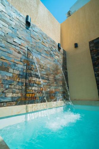 Manga House | 7 Bedroom Gorgeous Vacation Villa - Close to Walled City