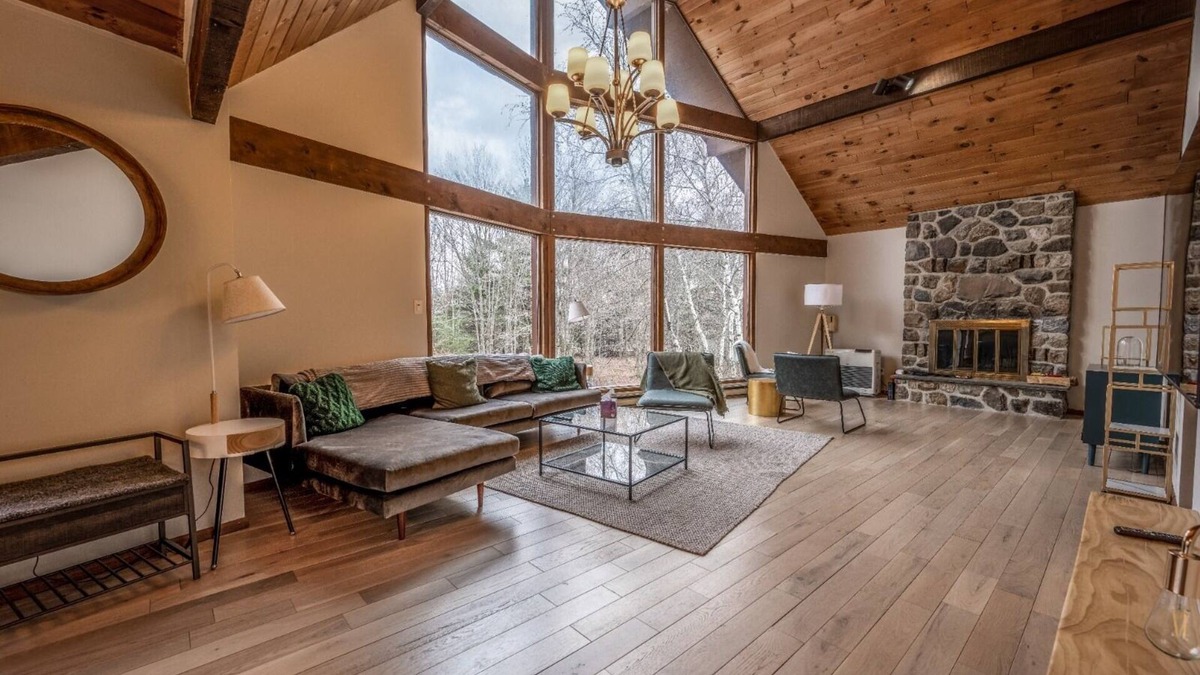 Windham Ski Chalet | 7 Bedroom Luxurious Chalet In Windham, NY