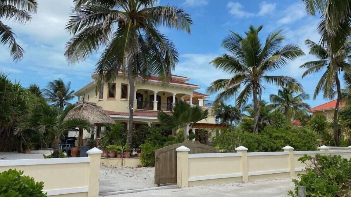 San Pedro Villa | 7 Bedroom Oceanfront Beach Villa with Private Pool