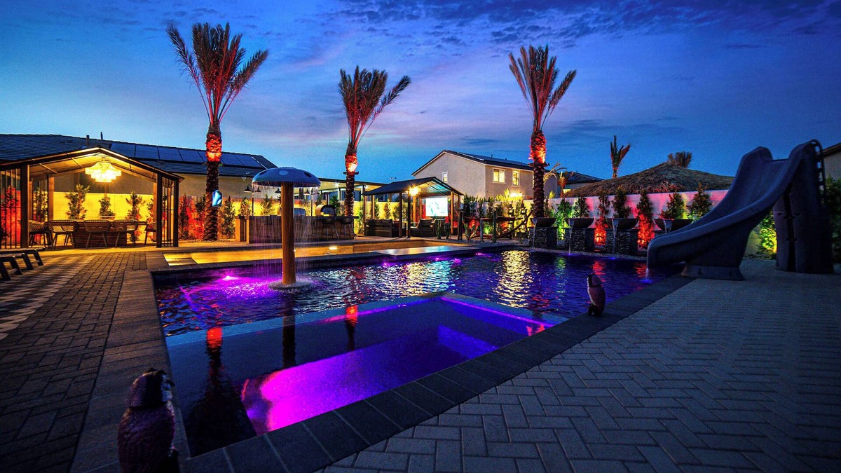 Coachella House | 7 bedrooms! 9 beds! Exclusive Resort- Sol & Luna