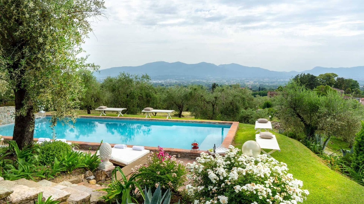 Capannori Villa | 7 Bedrooms Luxury Farmhouse in LUCCA, Outdoor and Indoor Heated Swimming Pools