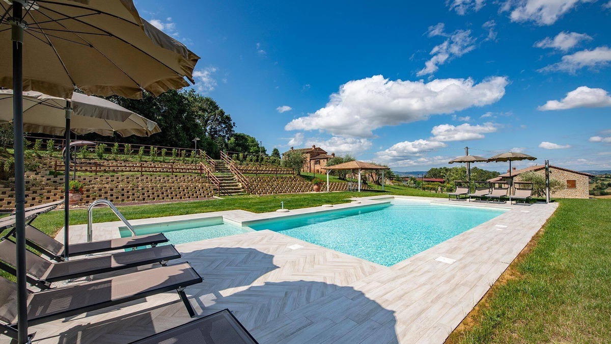 Cignano House | 7-BR villa with private pool set in a beautiful spot of the Tuscan countryside