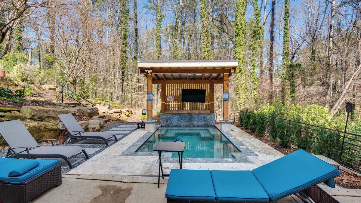 Collier Heights House | 7 Mi to Dtwn ATL: Sleek & Modern Home!
