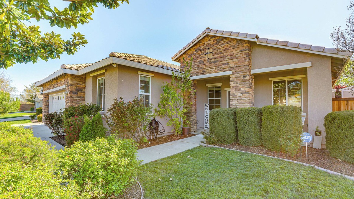 Roseville House | 7 Mi to Dtwn: Home w/Fenced Yard in Roseville!