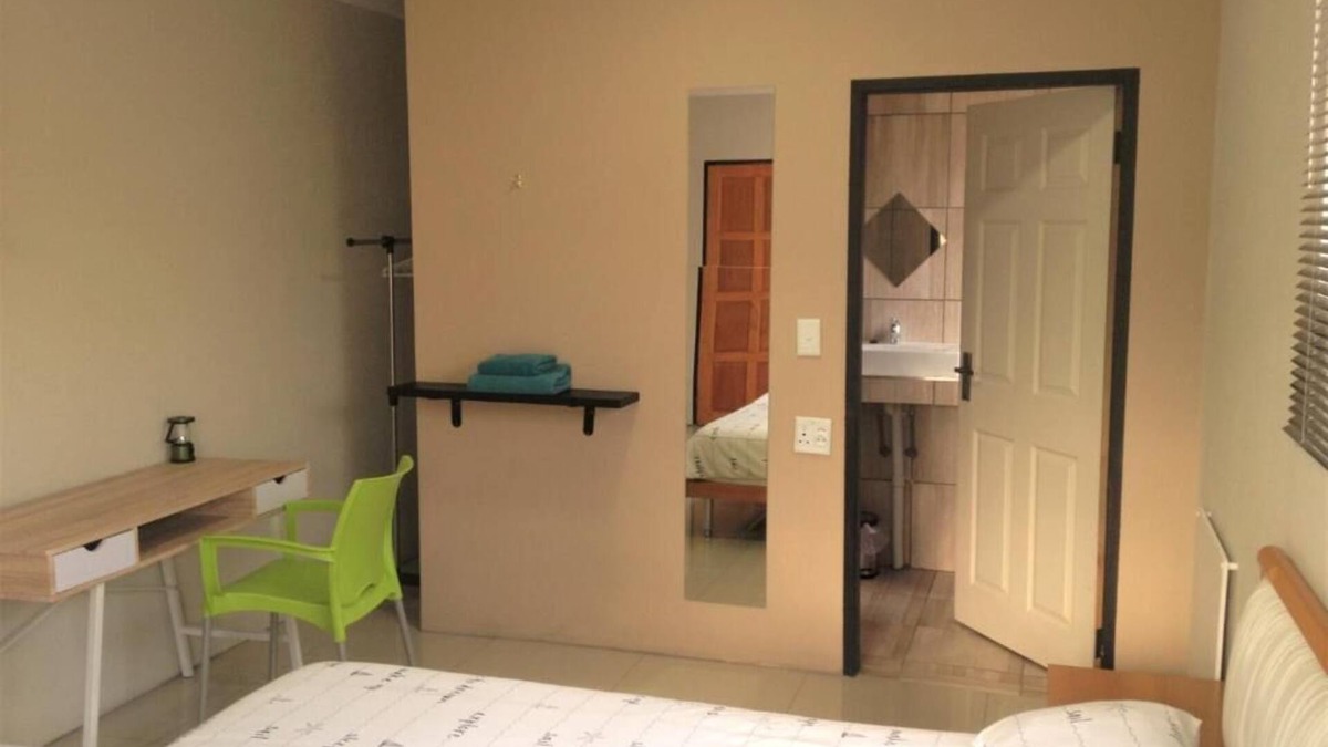 Kempton Park Bed & Breakfast | 7 min from OR Tambo international airport,