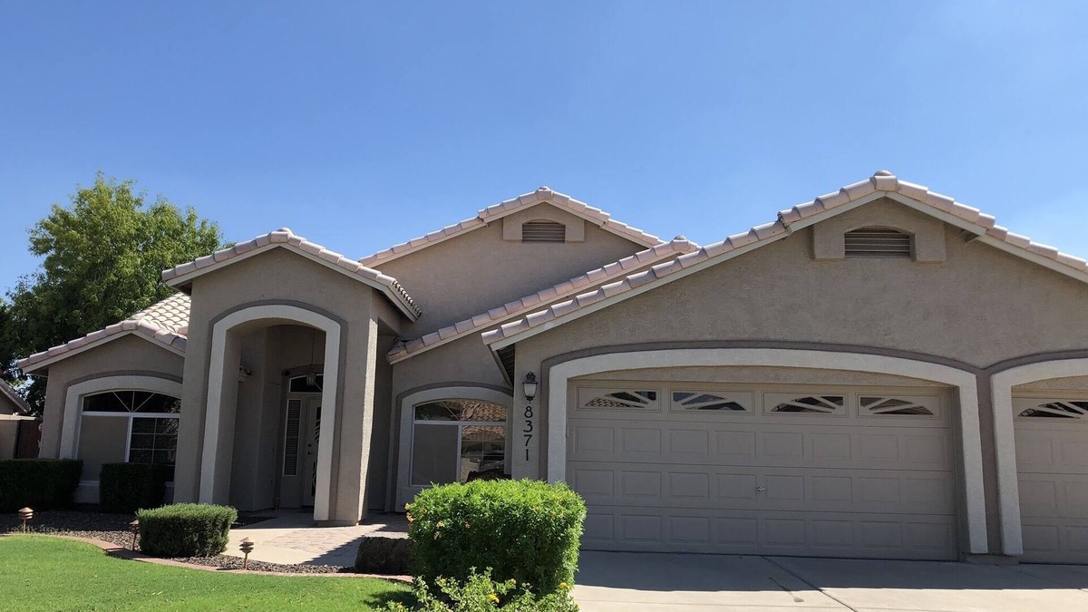 Bell Park House | 7 min to Peoria Sports Complex! Putting Green, Pool & Spa!