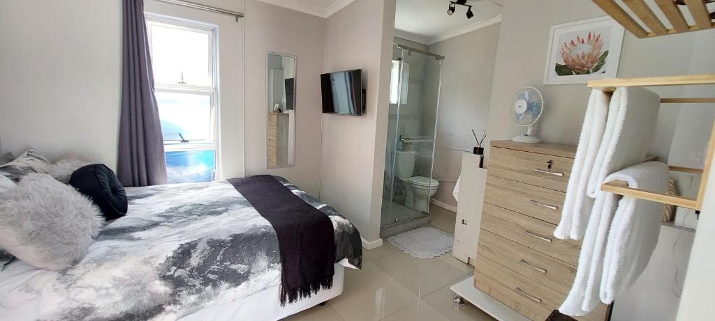 Port Elizabeth Apartment | 7 on Gladys