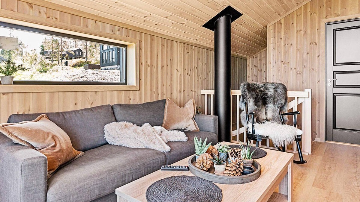 Flesberg House | 7 person holiday home in Lampeland