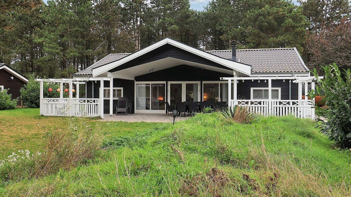 Rodby House | 7 person holiday home in Rødby-By Traum
