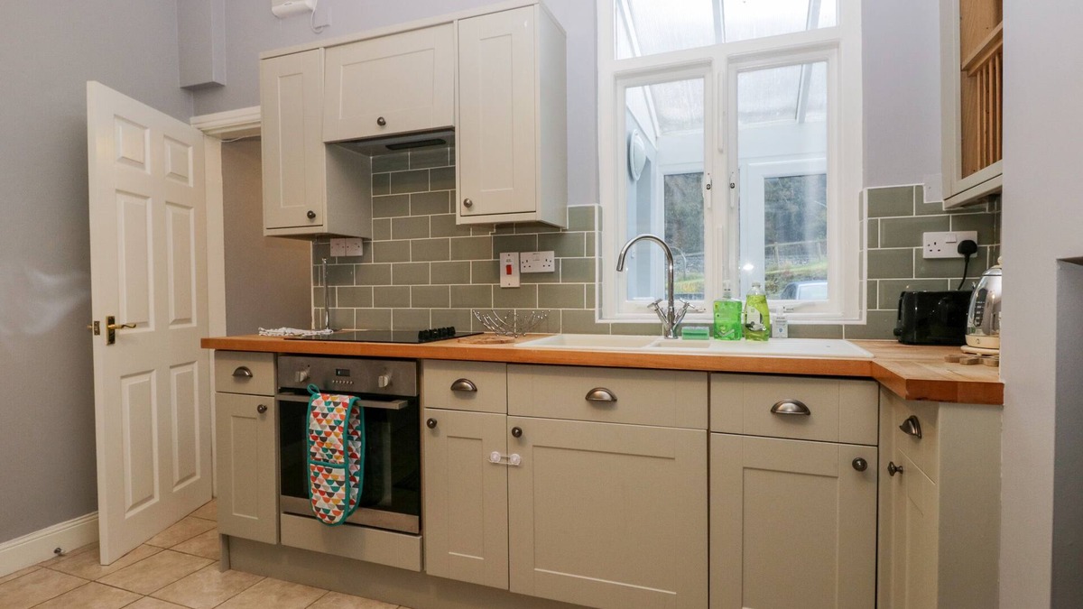 Newby Bridge Cottage | 7 Railway Cottages