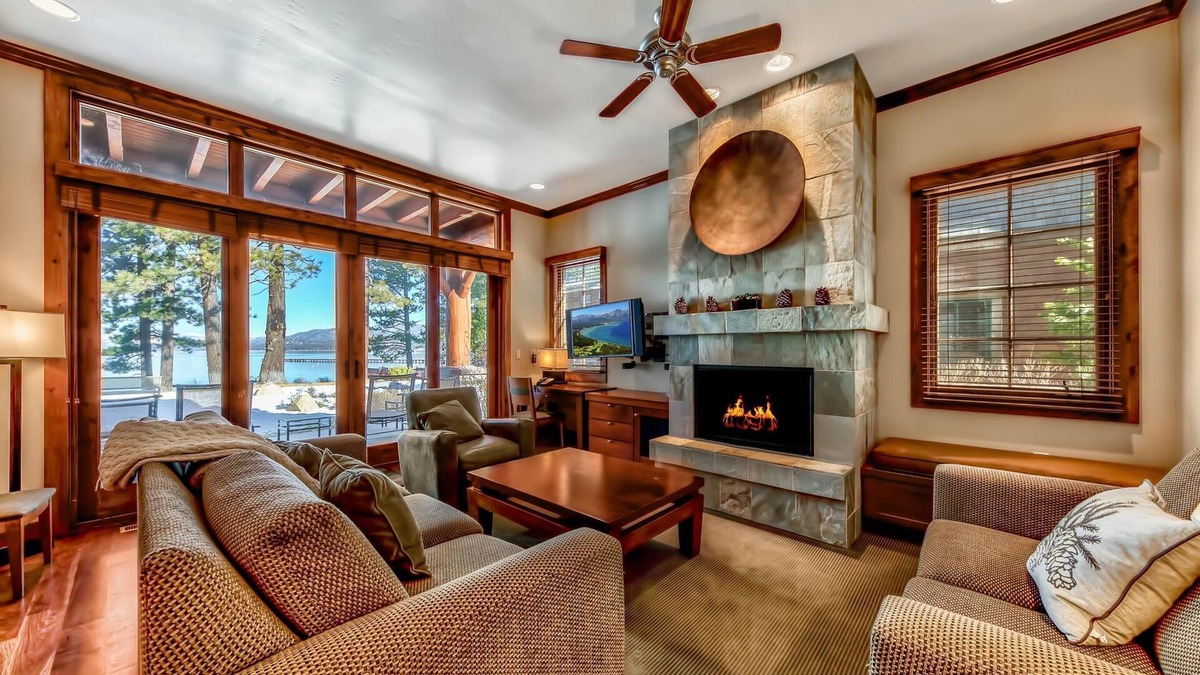 Sierra Shores House | 7 Sierra Shores - 3BR/3BA - Lakefront