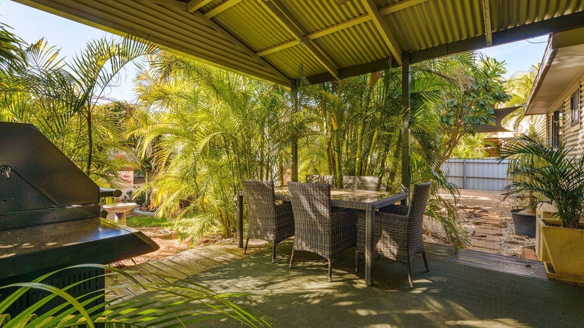 Exmouth House | 7 Skipjack Circle - Central Location