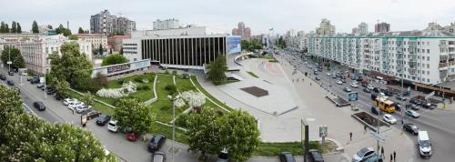 Pechers'kyi District Hotel | 7 Sky on Yevhena Konovaltsia