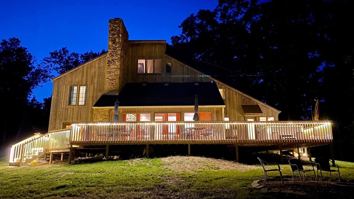 Nashville House | 70s theme, pet-friendly, home!