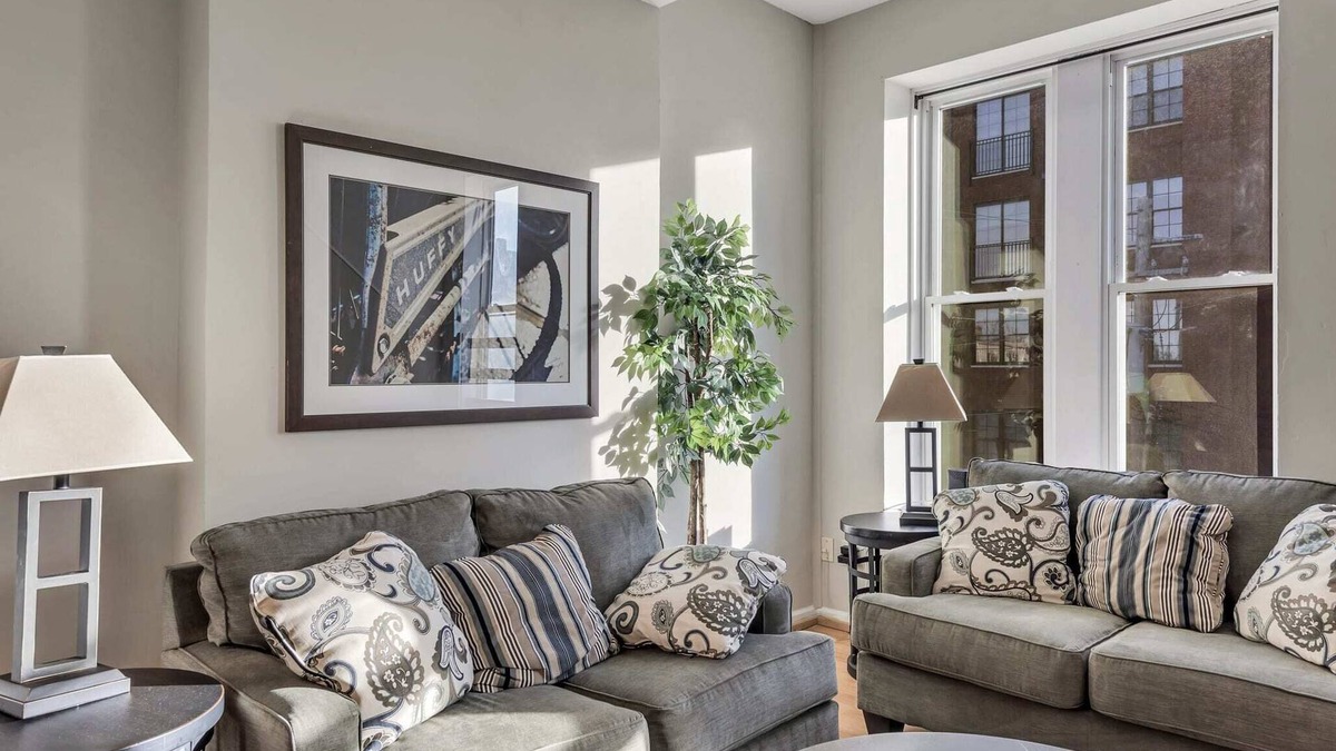 Soulard House | 715a - Settle into Soulard! 4 beds 2 full baths