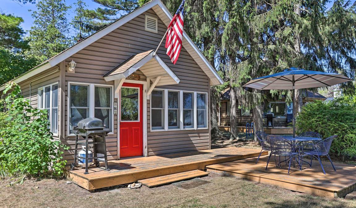 Suttons Bay Cottage | 74 m² Cabin ∙ 2 bedrooms ∙ 2 guests