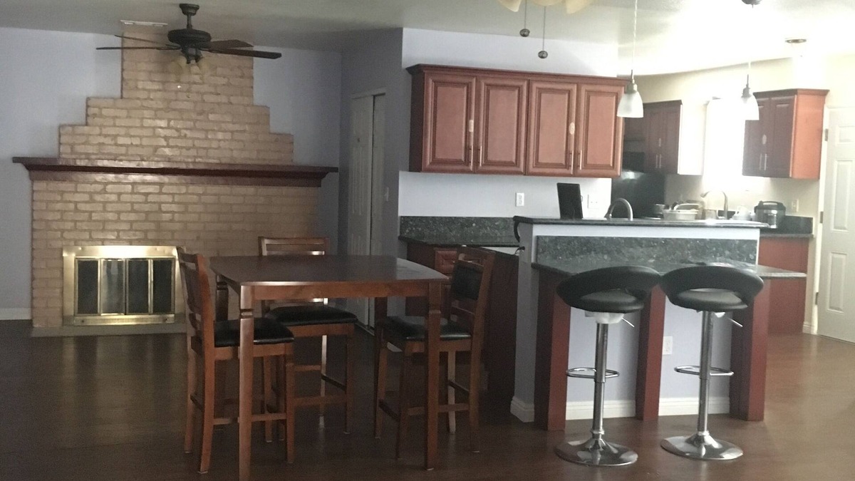 Riverside Bed & Breakfast | 7767 Sweet Rnch Cir