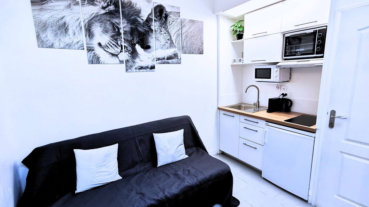 Bagneux Apartment | ❤️7min to Paris, Gem: Calm, Comfort, Luxury, Netflix, Perfect Couples & Families
