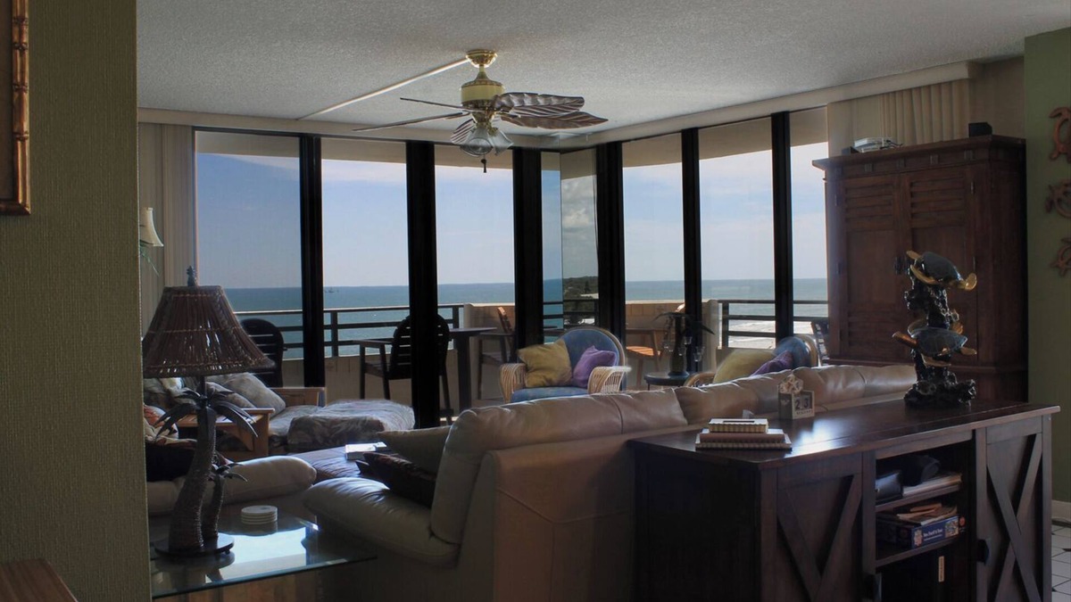 Daytona Beach Condo | 7th Floor End Unit - Right on the Beach