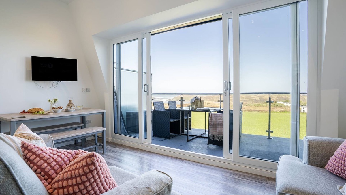 Crantock Apartment | 8 Beachview - apartment in Crantock sleeps 4 guests in 1 bedroom