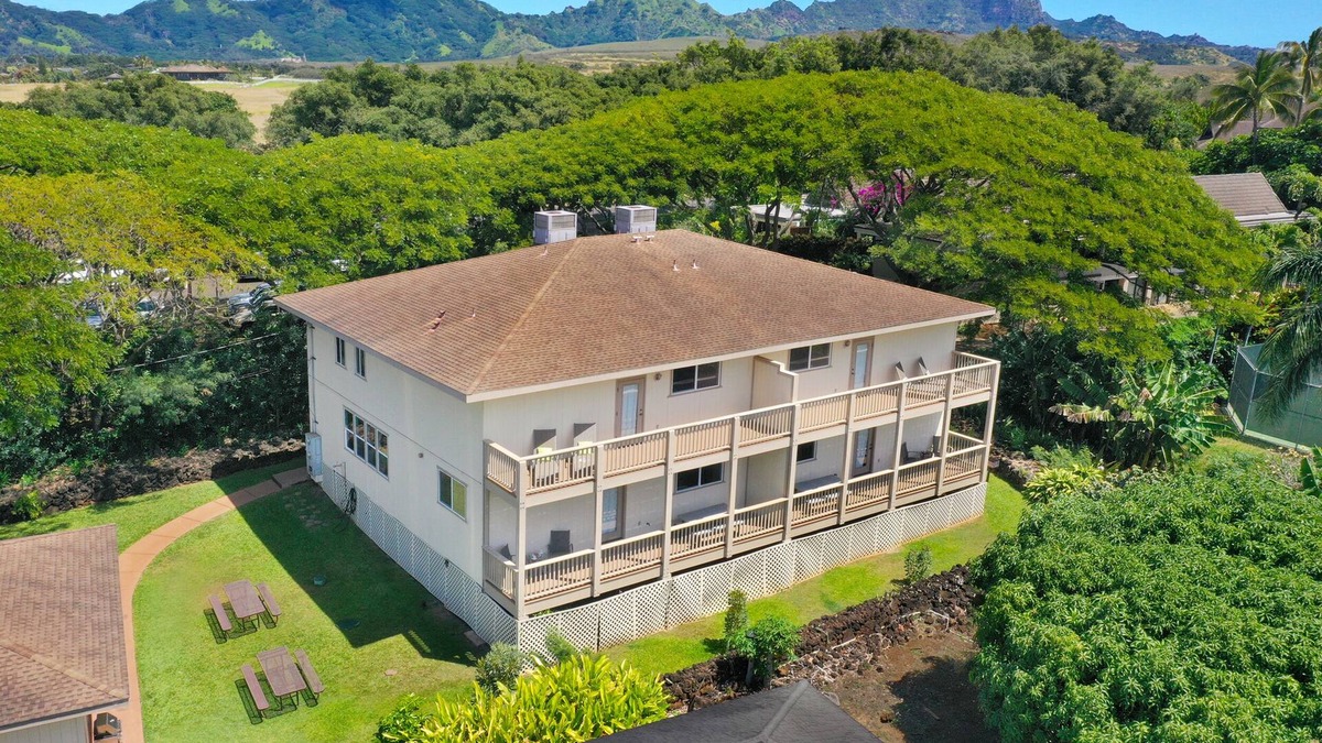 Poipu House | 8 Bedroom Home - Sleeps 16 with AC - Less than a 1 Minute Walk to Poipu Beach!