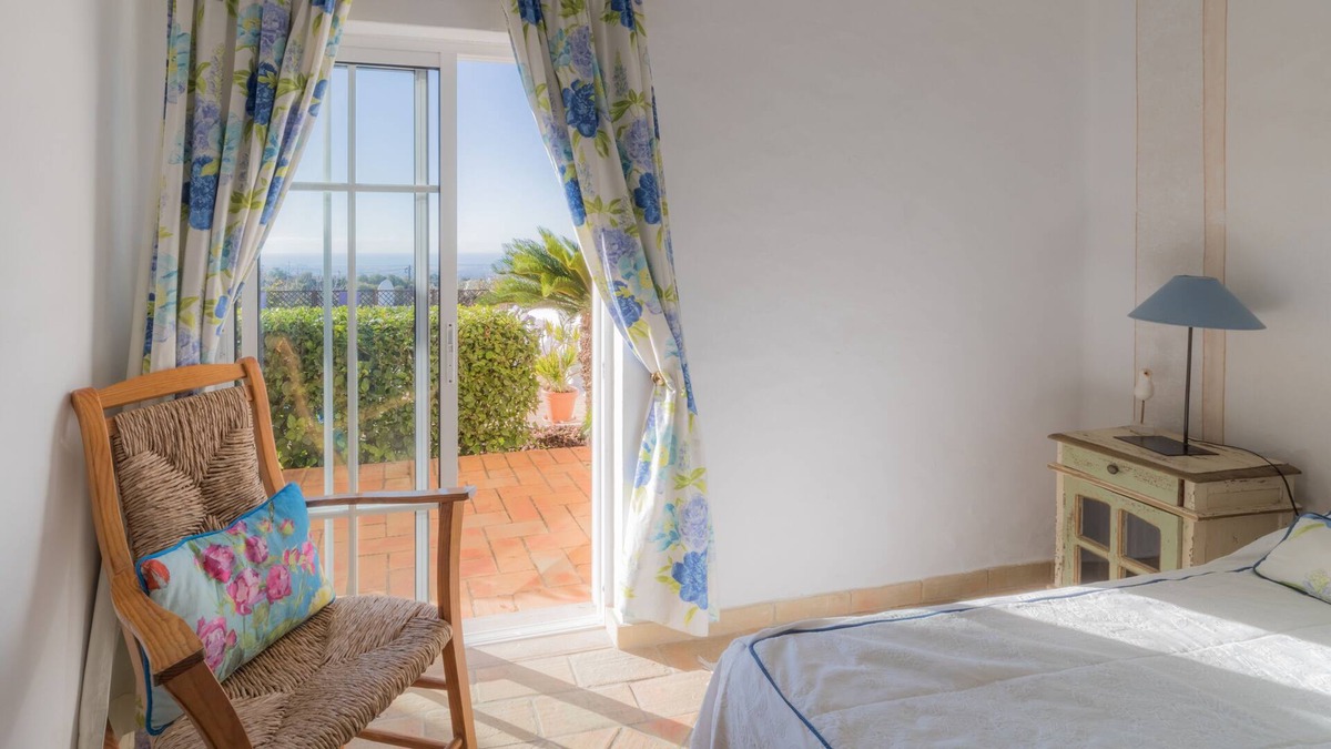 Loule Villa | 8 Bedroom Villa w/ Private Pool near Vilamoura