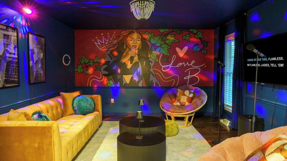 Marlwood Acre House | 8 Beds, Large Groups, Karaoke, Firepit