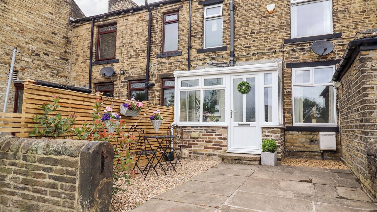 Halifax Cottage | 8 CARR HOUSE ROAD, pet friendly, with a garden in Shelf