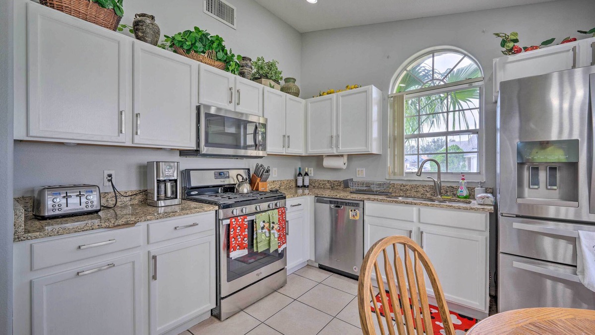 Indian Point House | ~ 8 Mi to Disney: Kissimmee Home w/Private Pool!