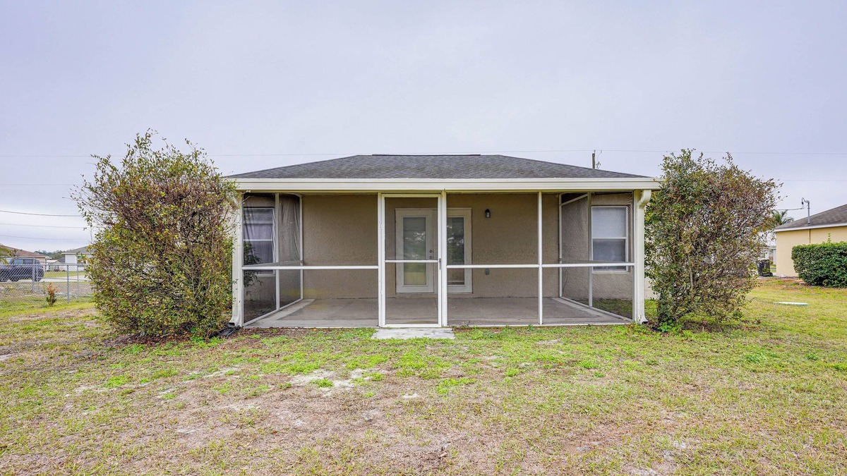 Lakeland - Winter Haven House | 8 Mi to Legoland: Winter Haven Home w/Lanai!