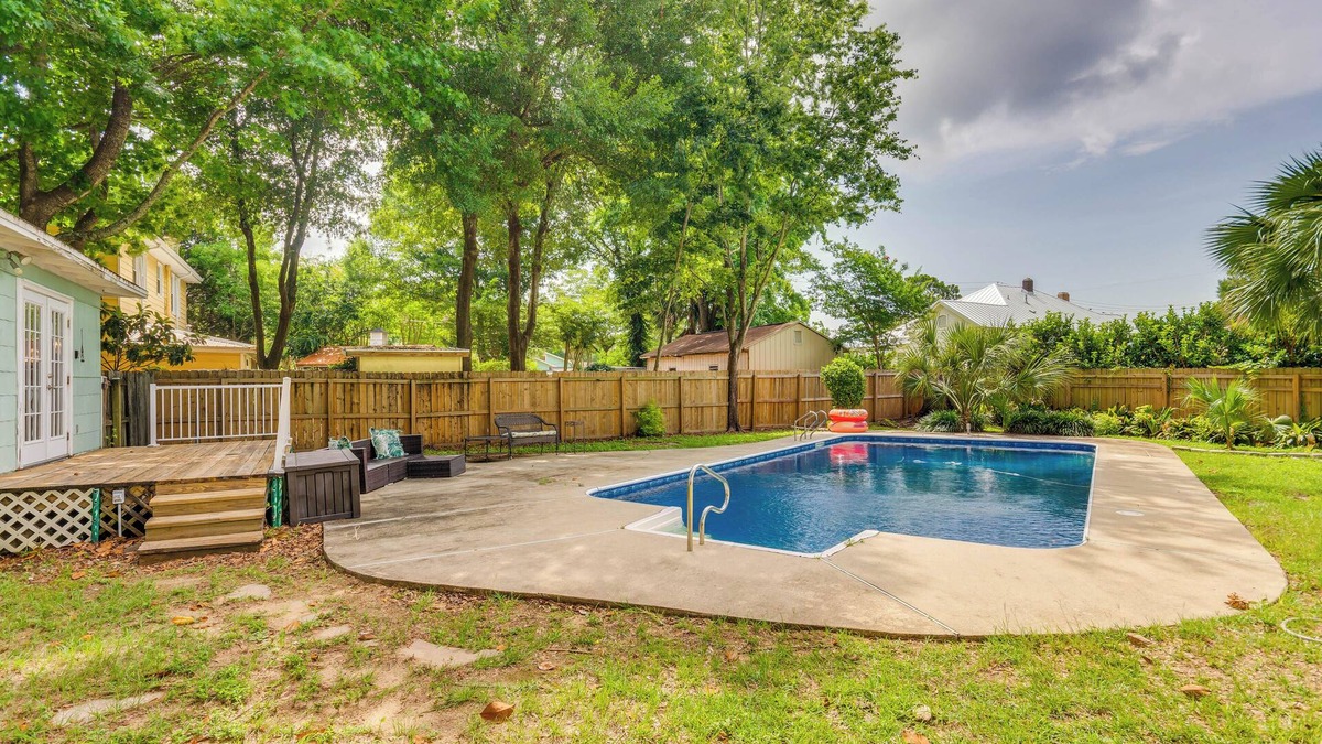 East Hill House | 8 Mi to Pensacola Beach: Home w/Private Pool