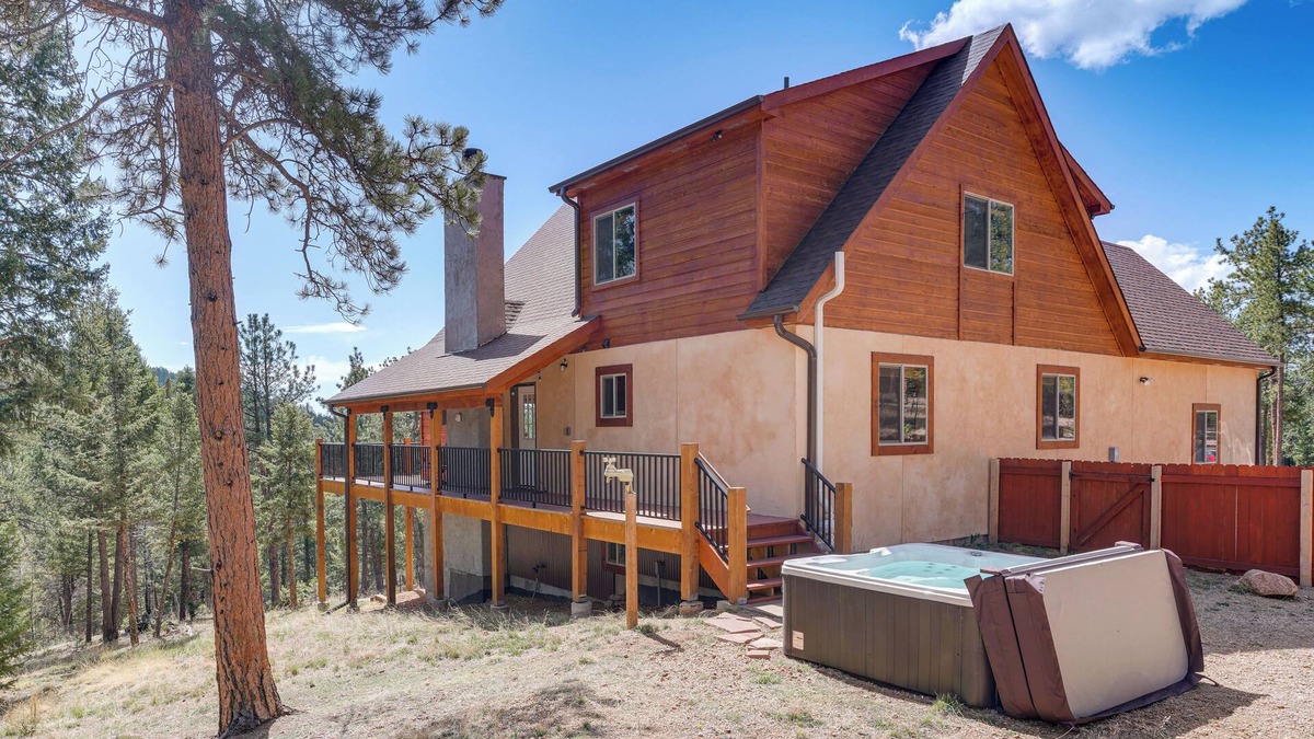 Pine Cabin | 8 Mi to Staunton State Park: Mtn-View Hideaway!