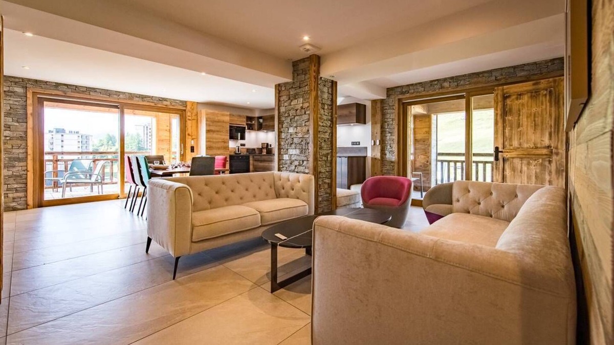 La Toussuire Apartment | 8-person flat in a new residence on the snow front