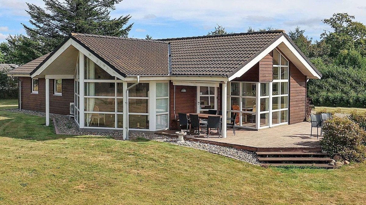 Spøttrup House | 8 person holiday home in Spøttrup