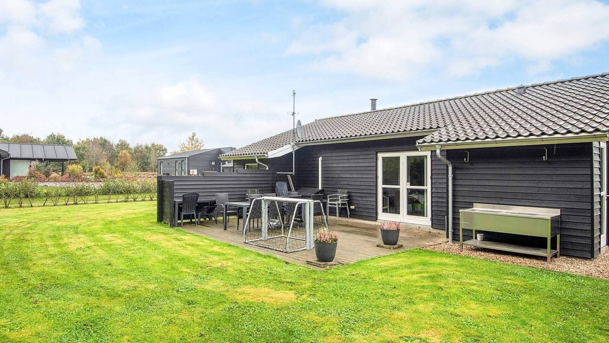 Ansager House | 8 person holiday home in Ansager-By Traum