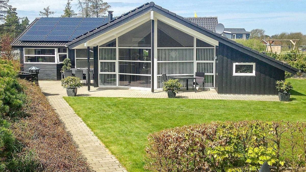 Blavand House | 8 person holiday home in Blåvand