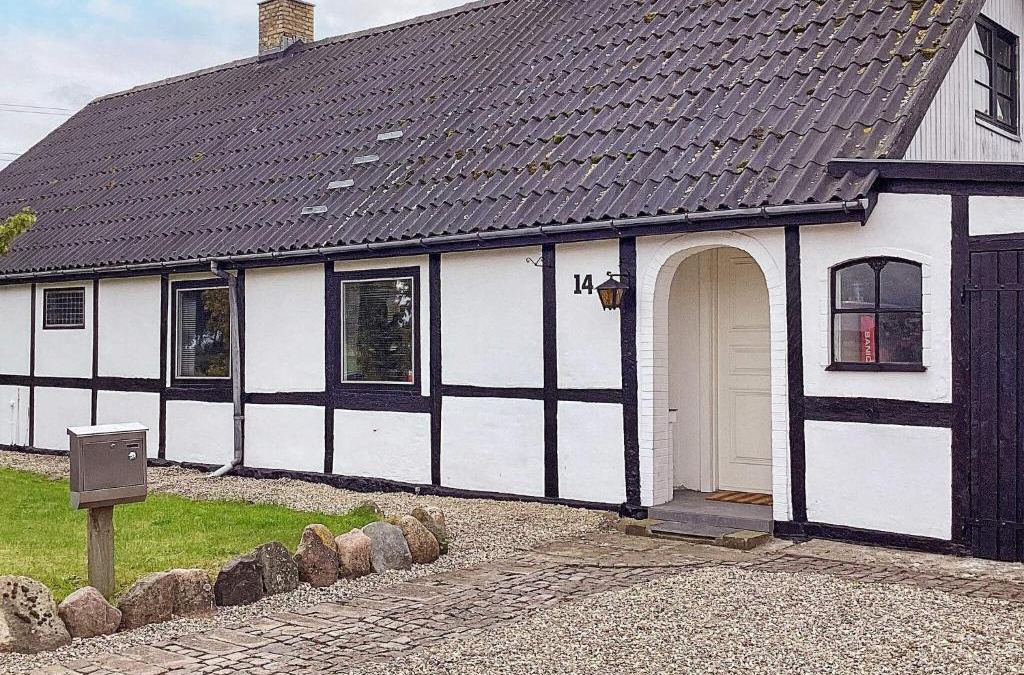 Sakskobing House | 8 person holiday home in Sakskøbing-By Traum