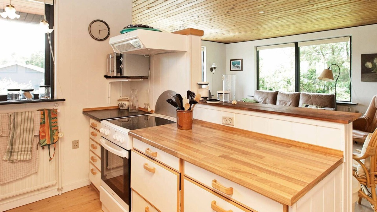 Remmer Strand House | 8 person holiday home in Struer