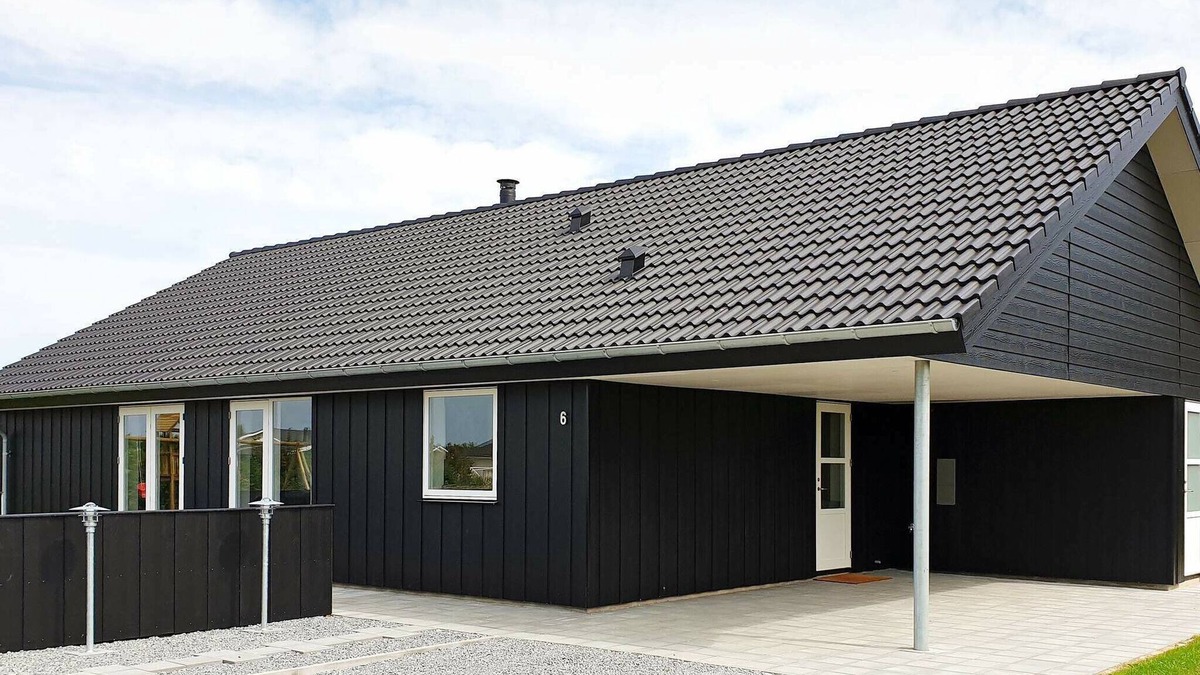 Skovmose House | 8 person holiday home in Sydals