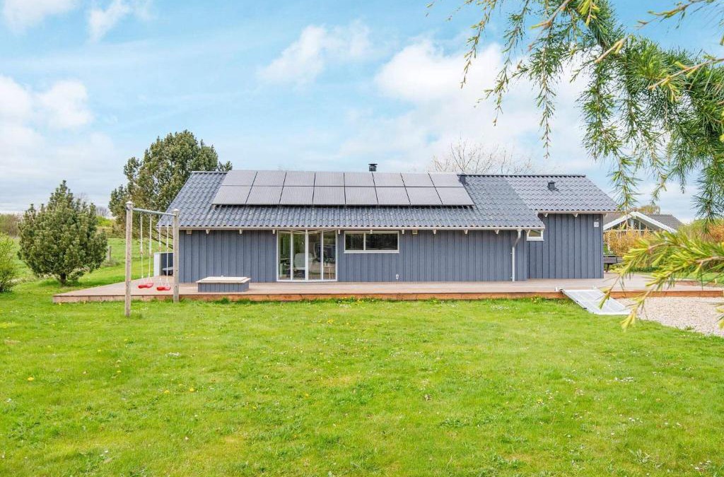 Hvidbjerg Strand House | 8 person holiday home in Børkop-By Traum