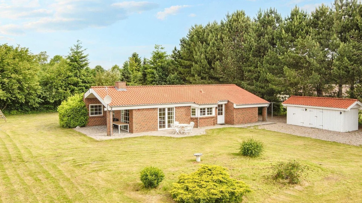 Ørsted House | 8 person holiday home in Ørsted-By Traum
