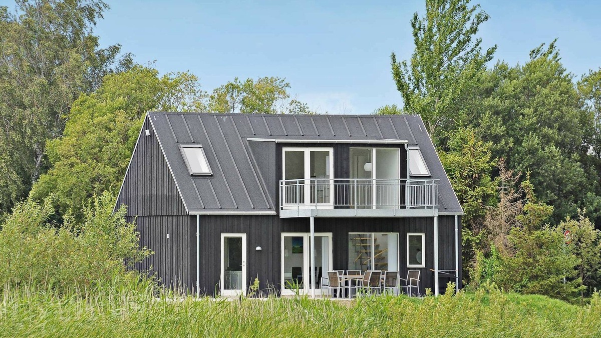 Østerskov House | 8 person holiday home in Humble