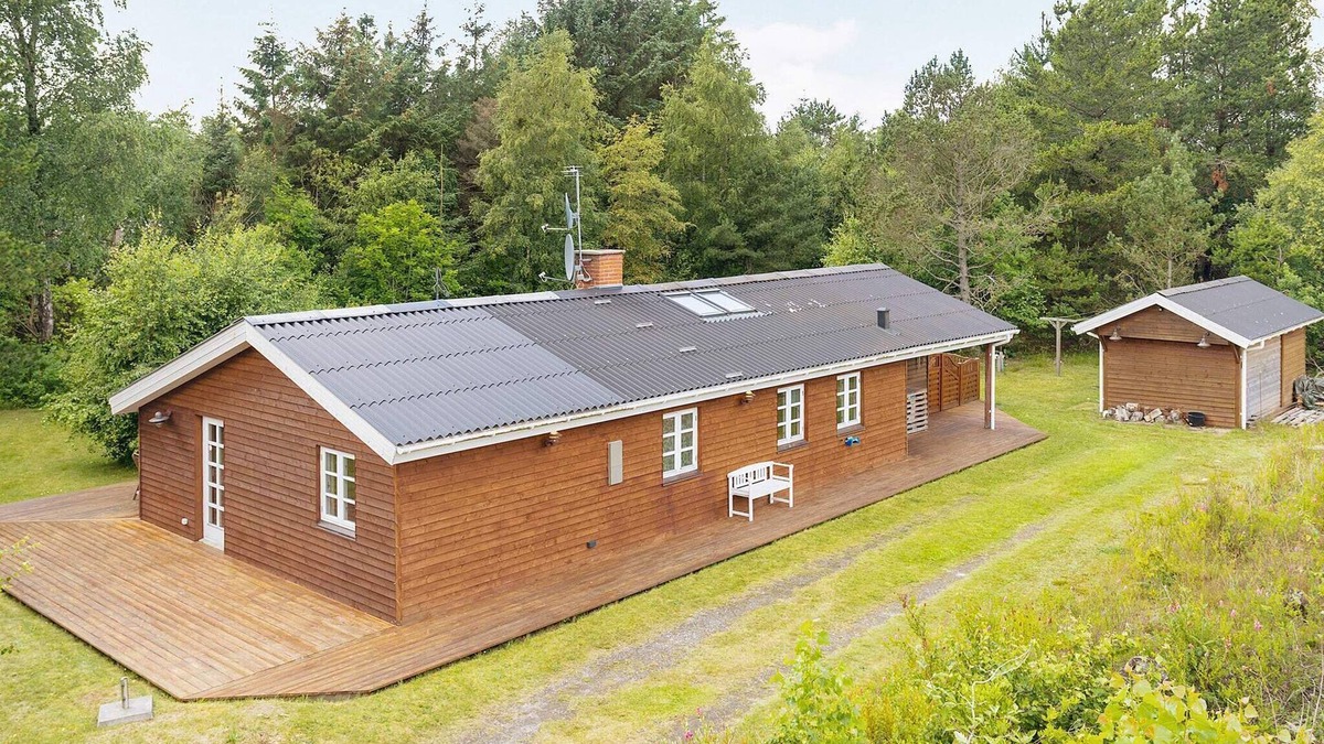 Strandby House | 8 person holiday home in Jerup-By Traum