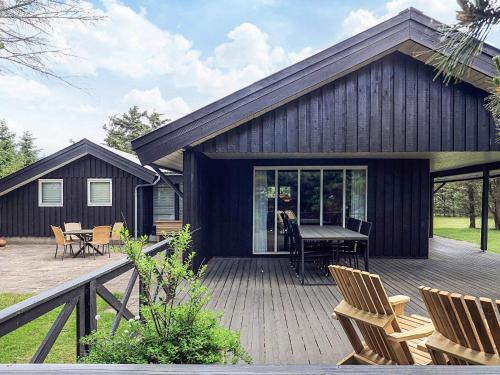 Nørre Lyngby House | 8 person holiday home in Løkken-By Traum