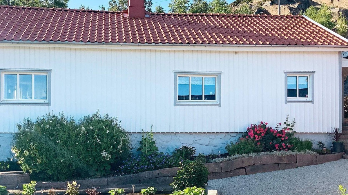 Brastad House | 8 person holiday home in Brastad