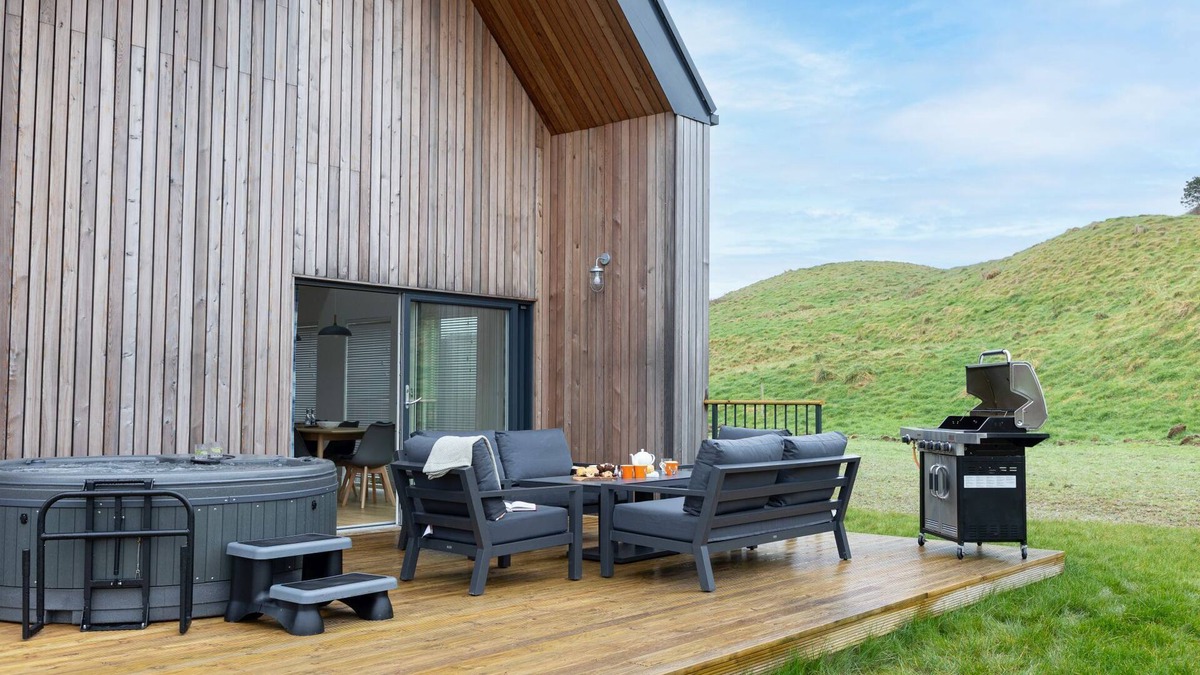North Buckland Cottage | 8 The Vista, Willingcott Nr Woolacombe - Hot tub/On-site pool/EV Charger/Ecohome