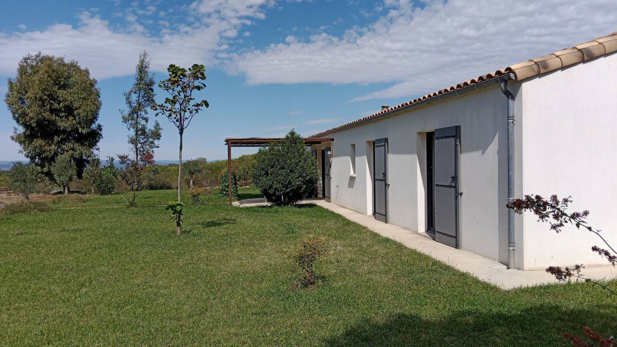 Montagnac House | 80m2 gîte with swimming pool in a peaceful natural setting between vineyards and garrigue (2)