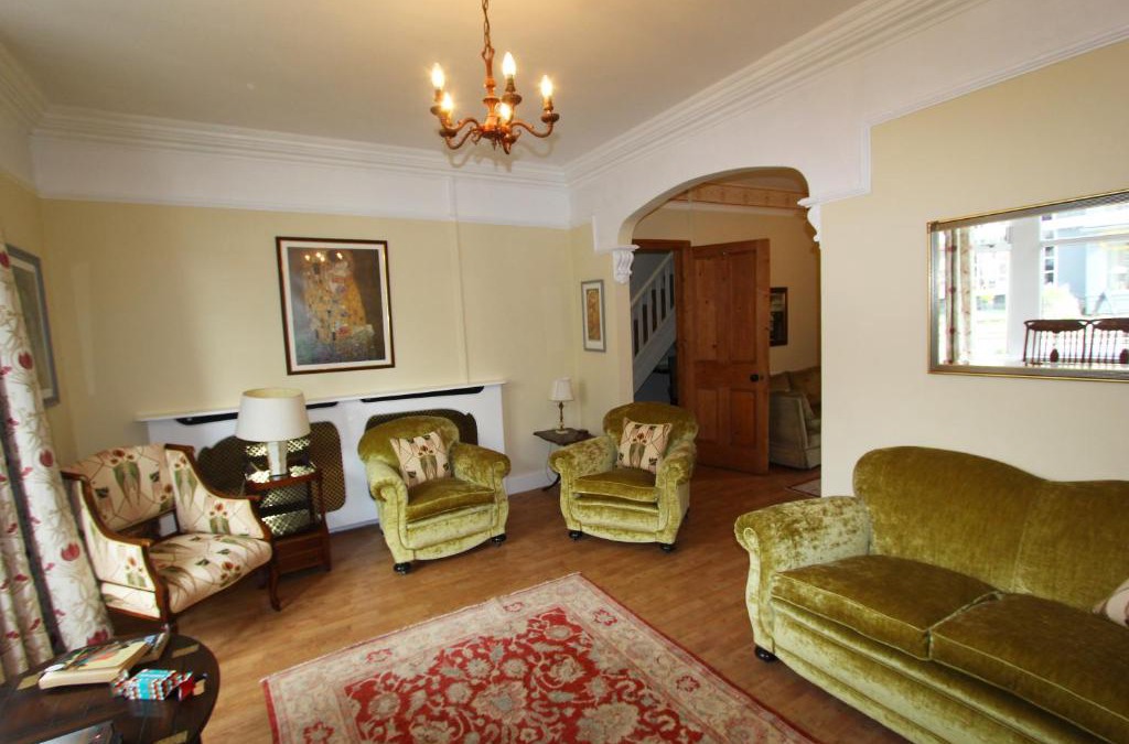 Cowbridge House | 81 Eastgate