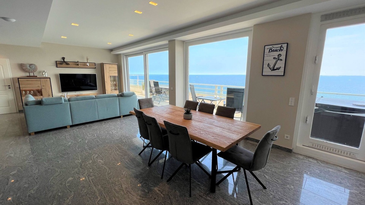 Sierksdorf Apartment | 827 - Penthouse - 13th end floor